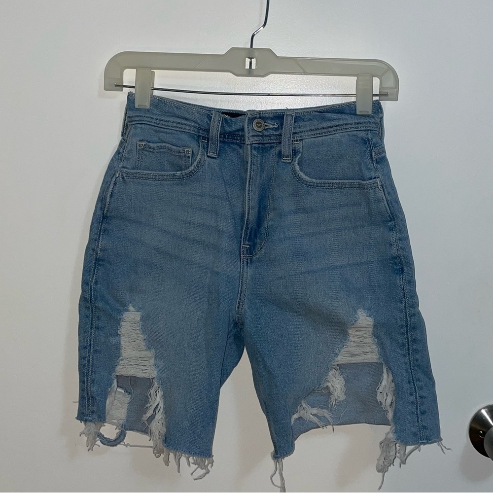 Hollister: Distressed Dad Shorts.